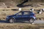 Dacia Sandero Stepway 2017 года (UK)